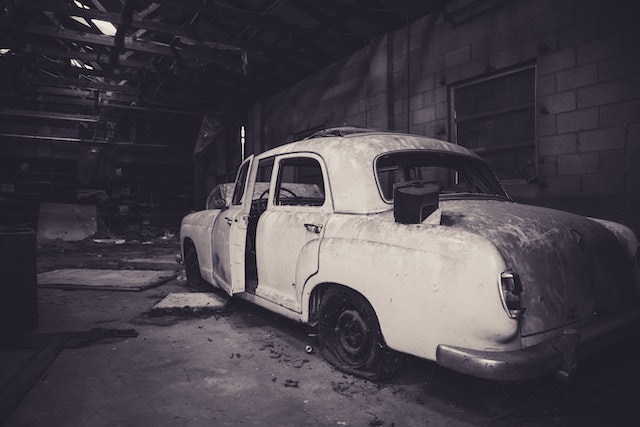 Selling Your Car to a Junkyard in Chicago